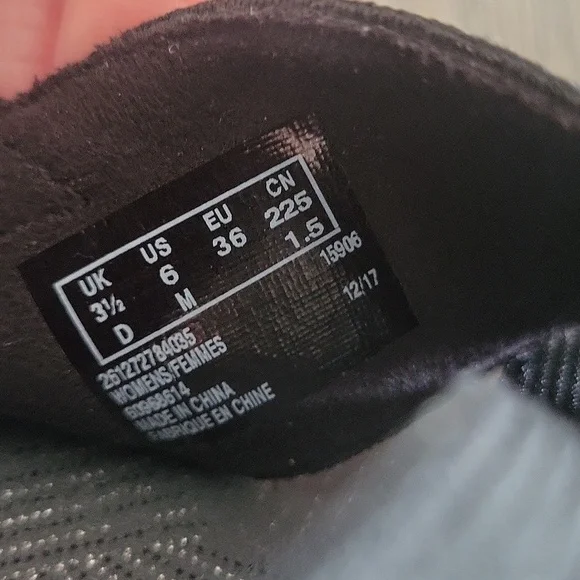 Clarks Cloudsteppers sandals women's 6 black criss-cross adjustable heel strap - Picture 7 of 9